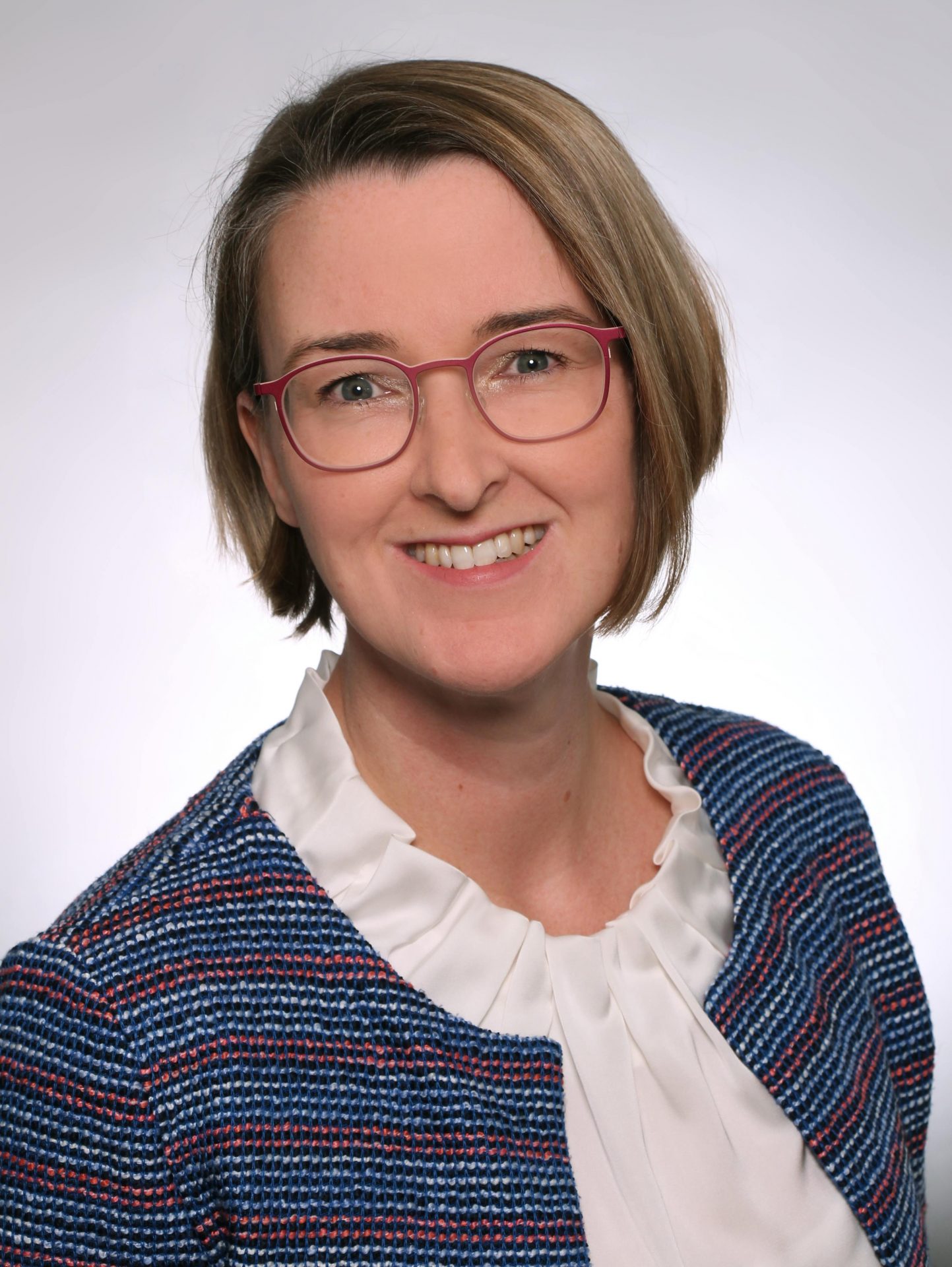 Dr. Karolin Höhl